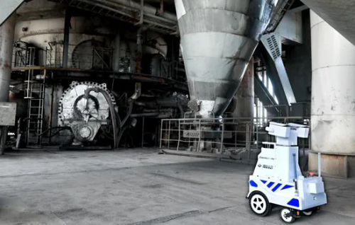八钢欧冶炉配上了智慧巡检机器人