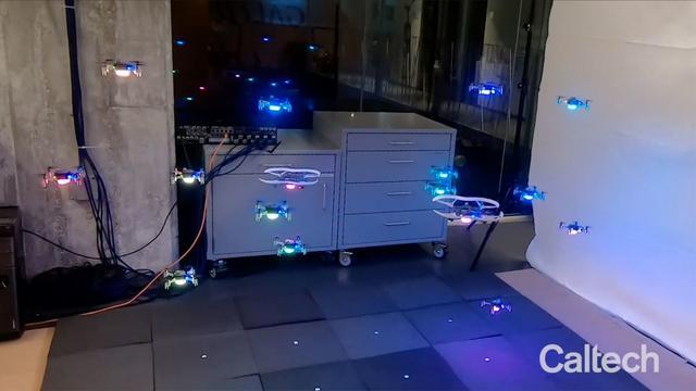 加州理工开发让多台无人机在拥挤、陌生环境下导航的 AI 技术