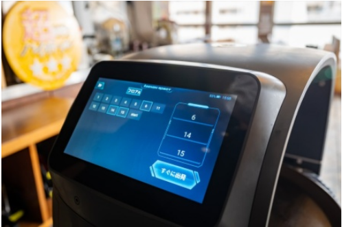 中国智造”送餐机器人进军全球20国家500座城市