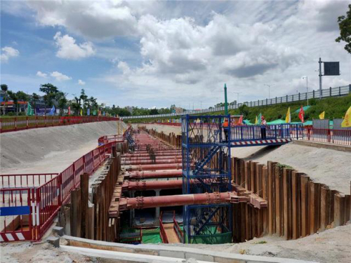 管廊内安装智能巡检机器人 深圳梅观高速市政化改造工程进入主体阶段