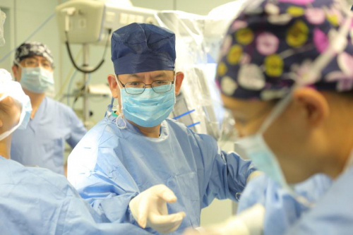 中国首个机器人辅助肺癌手术临床专家共识发布，机器人广泛用于肺切除手术