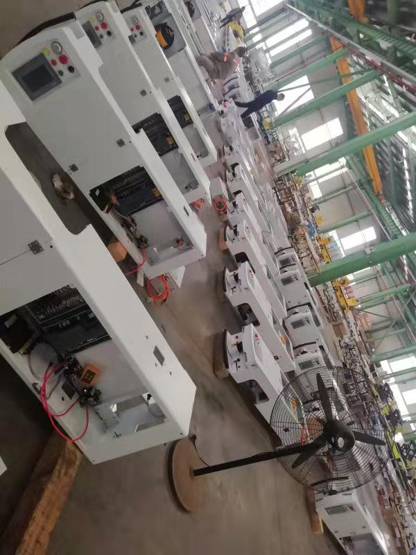 自动仓储车用锂电池（24V150-300Ah）