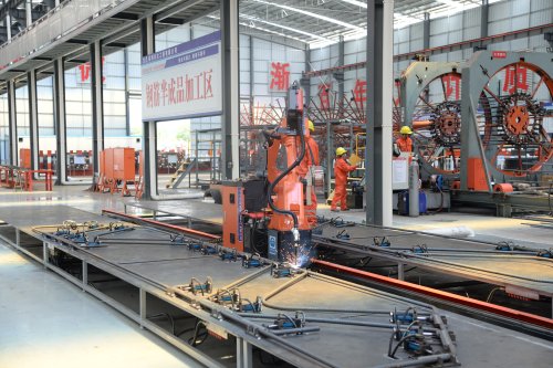 机器人挑“大梁” 深汕西高速改扩建项目打造品质工程