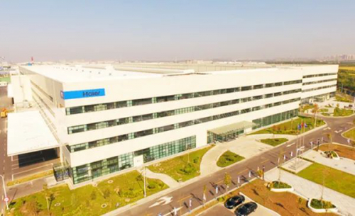 安防机器人入驻天津海尔5G智慧工厂