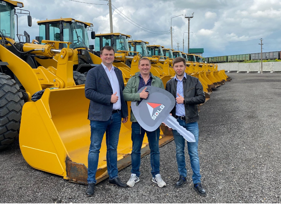 山东临工海外市场再结硕果！俄罗斯市场一次交付32台设备