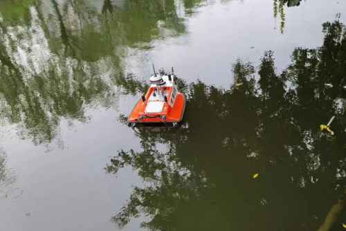 智能无人船助力河道治理
