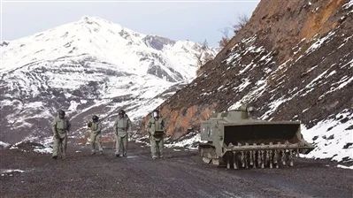 俄工程兵部队加快装备扫雷机器人