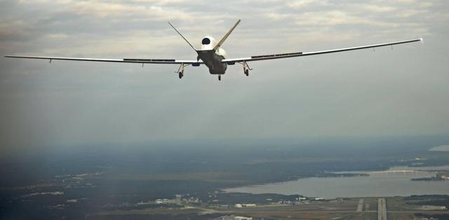 美国又要卖对岸无人机，还是中看不中用的烟火表演用品