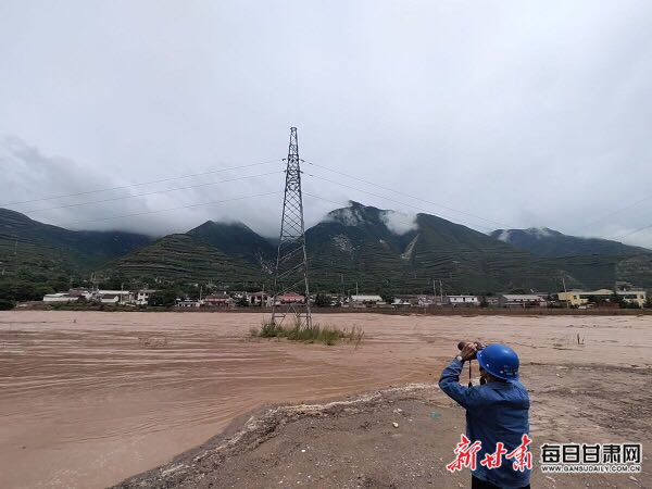 天水供电：防汛用上无人机 设备巡查无死角