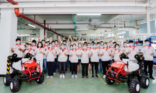 喜大普奔！全球首款量产农业无人车发货！