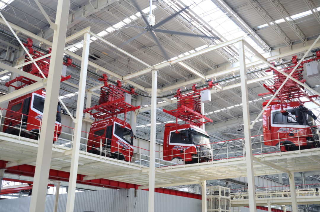 被称为超级智造“配送员”的AGV，都有哪些“拿手绝活”？三一重卡定制AGV带你来了解