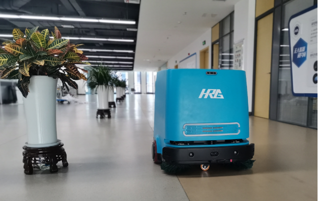 安徽合肥研发出首台低速清洁一体机器人，9月底全国启动应用测试