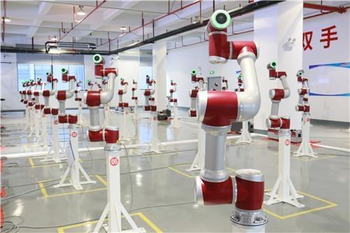 节卡机器人：用机器人解放双手，助力企业迈入工业4.0时代
