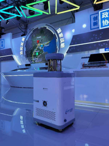 防疫机器人现身服贸会：5分钟完成300平方米“无死角”消杀