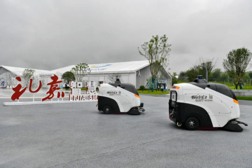 智行者20辆无人车助力智博会并投入使用！