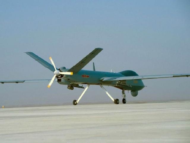 该国要买中国坦克，阅兵完就退货，又想买无人机，霸气送它四个字