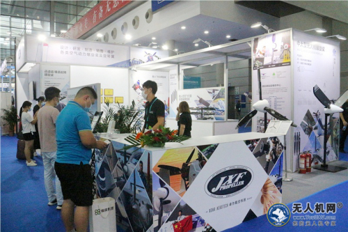 引导潮流——卓尔航空深圳无人机展秀