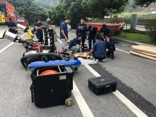 喜报！中重（泸州）5台消防特种机器人交付列装泸州市纳溪区紫阳大道消防救援站！