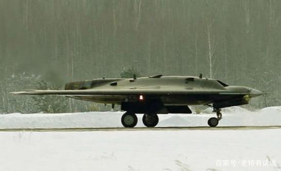 无限接近战斗机，战斗民族新无人机，不但能对地攻击还能空中格斗