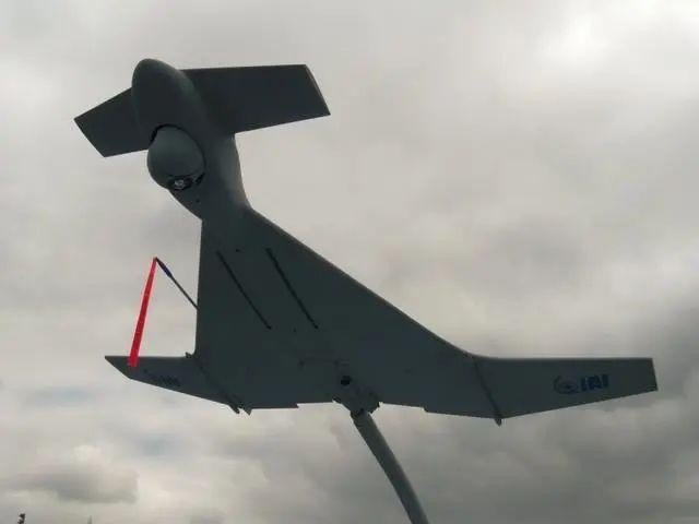 以色列自杀无人机发威，摧毁俄制S-300防空导弹，创造历史！