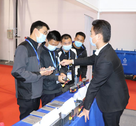 提升无人机续航！卫蓝高性能电池亮相2020无人机防控展