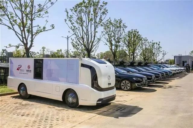 车辆最多场景最丰富 武汉建全国最大自动驾驶运营示范区