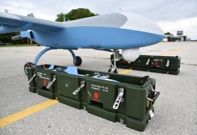 国产无人机演示高空狙杀坦克！精彩画面流出，土耳其货根本比不了