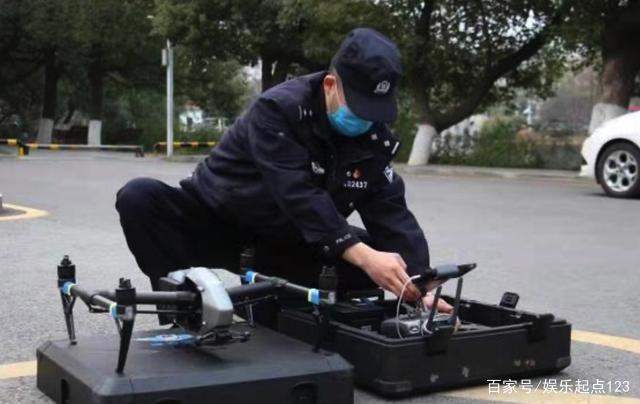 巡逻，喊叫，测温，喷射……无人机核心空战“疫”