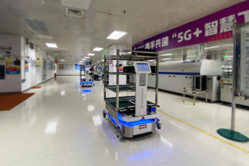 灵动科技携手华为发布全球首个5G云化AMR解决方案