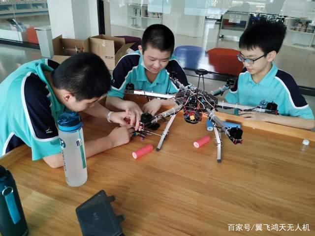 无人机教育进校园，为孩子们插上飞行的翅膀