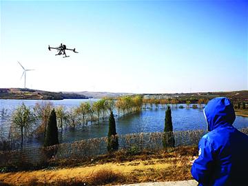 无人机升空给岛城水环境“查体把脉”