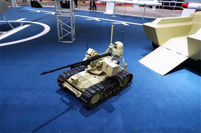 时刻准备着！新型无人机亮相高原，25公里精准打击，无差别轰炸