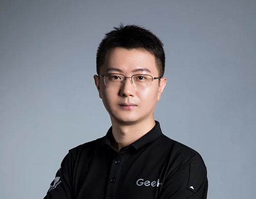 揭秘展台背后的故事——在工博会上采访极智嘉的联合创始人&拣选及智能仓产品副总裁刘凯先生