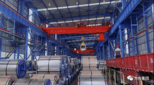 新钢首台“无人行车”投入运行