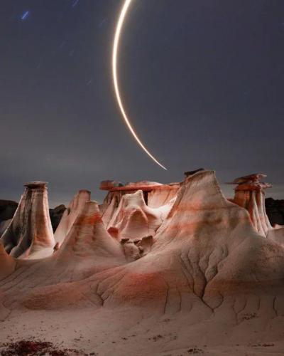 收壁纸｜不是PS！美国摄影师用无人机花式打光，照出“光风暴”