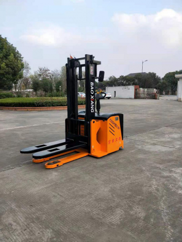 好消息!AGV物流叉车家族又添新成员!