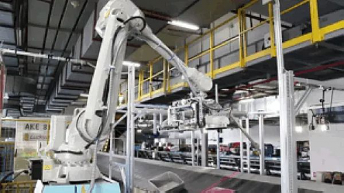 15秒装车！行李智能分拣机器人亮相厦门机场