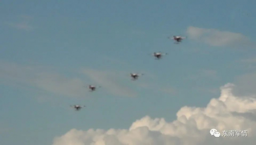 印度空军测试“无人机蜂群”技术