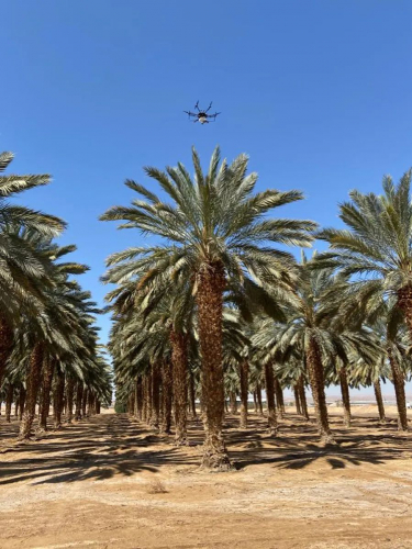 蓝白机器人公司给农业无人机带来了新的变化