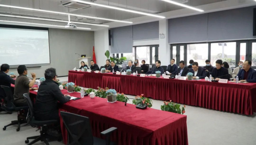 打造机器人行业的“特斯拉”，上海闵行区委书记在“达闼”召开现场办公会