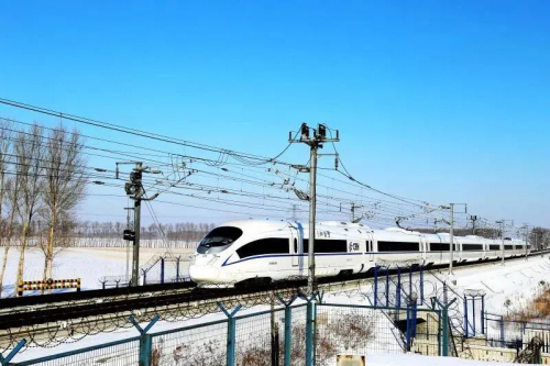 国自“硬核科技”加持，最北高铁不畏严寒