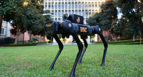 美国南加州大学开发四足消毒机器人，阻止COVID-19传播