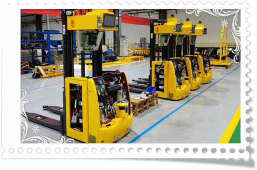  昆船集团丨智能装备 : 深夜调试