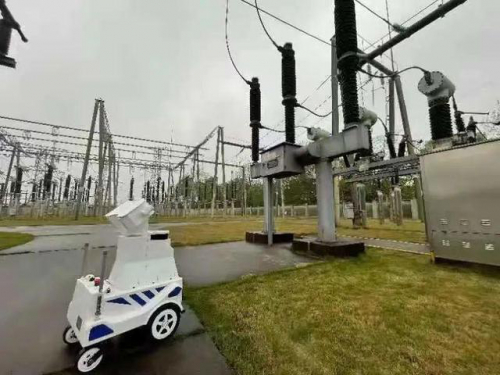 小可爱“沧沧”来了！益阳首台变电站智能巡检机器人上岗
