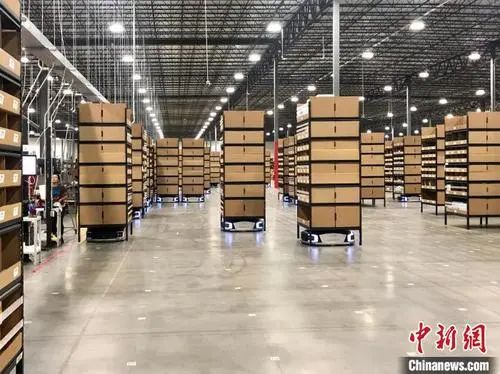 智能物流机器人助力跨境电商发展