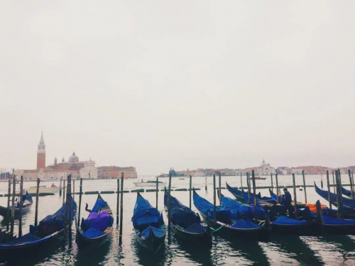 深海还是蓝海？自主式水下机器人发展迅速