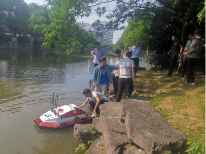 无人船走航，高科技赋能水环境监管