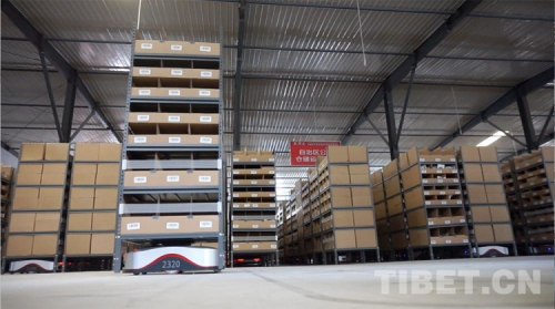 智能机器人助力西藏物流再提速