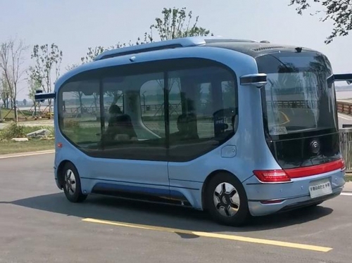 黄河滩地公园观光休闲打出“科技牌”，无人驾驶车很“吸睛”