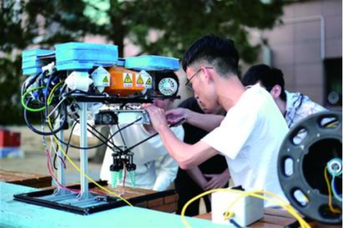 海大水下机器人 向世界出发